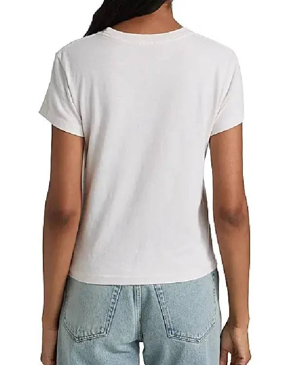 9-1-1 Jennifer Love Hewitt Apple T-shirt